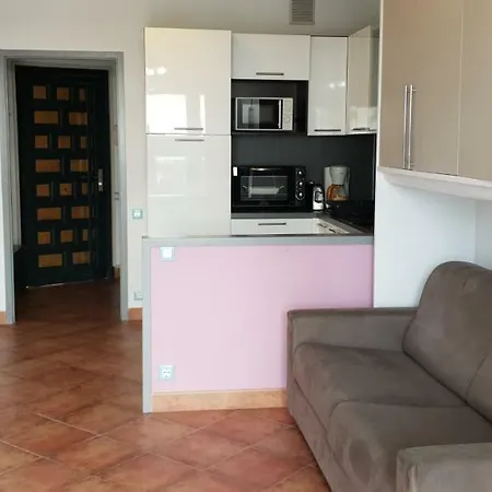 Studio Porte De France Μεντόν